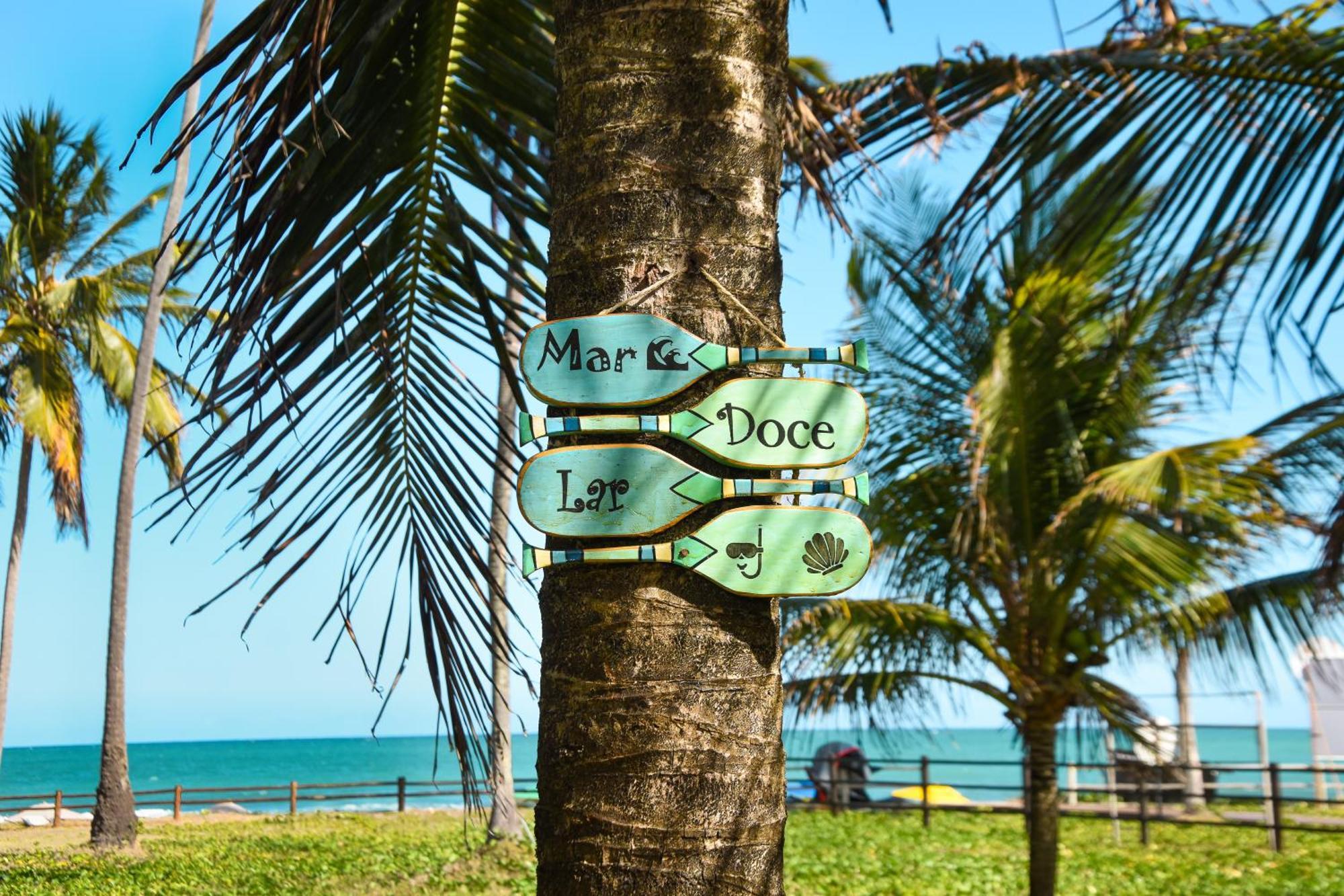 Bangalo Luxo Beira Mar Carneiros Beach Resort プライア・ドス・カルネイロス エクステリア 写真